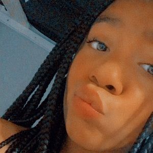 Meet your Posher, Anaya